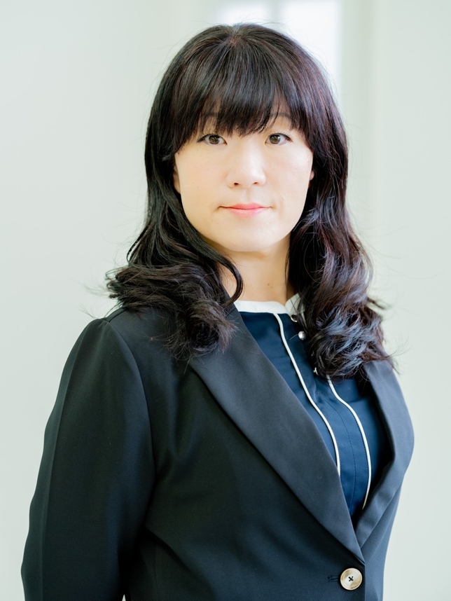 藤川里奈 氏