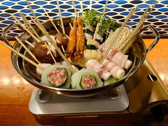 今年も忘年会は自粛傾向、感染予防に配慮した鍋が登場！ 全ての具材を串打ちにした“寄せ串鍋”、見た目も映えると好評