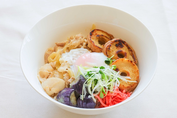 車麩(くるまふ)と豚肉の糀味噌炒め丼