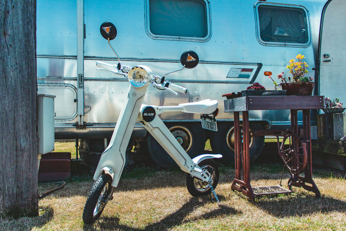 【話題の折りたたみ電動バイク】「ブレイズスマートEV」大好評発売中!