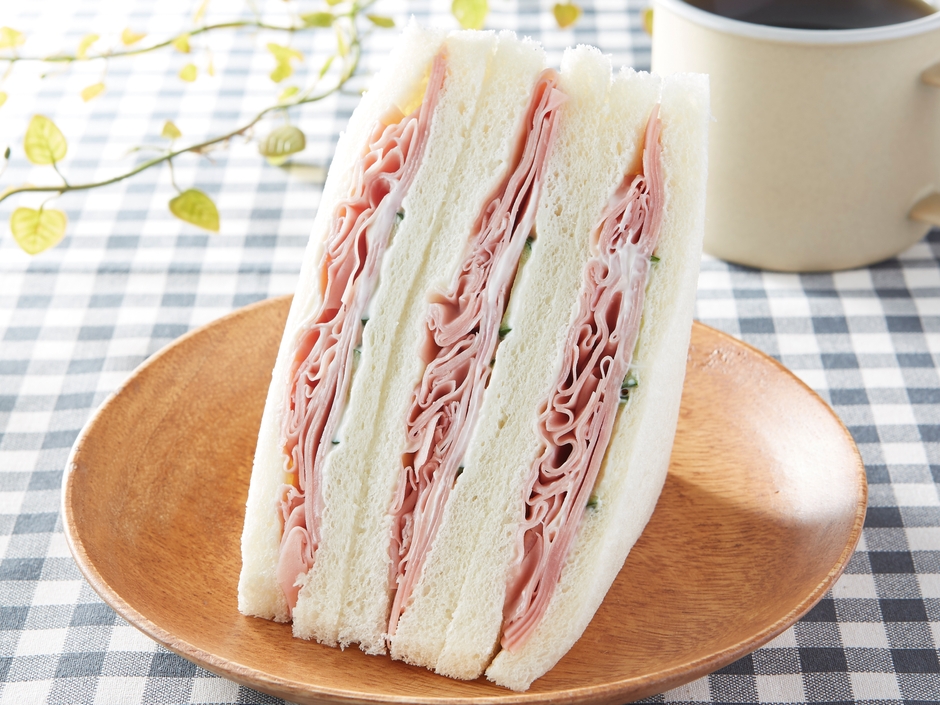 ジューシーハムサンド ハム1.6倍増量!(当社従来品比) イメージ画像