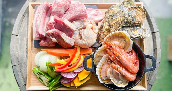 海鮮＆3種のお肉が楽しめる「Premium BBQ」のイメージ