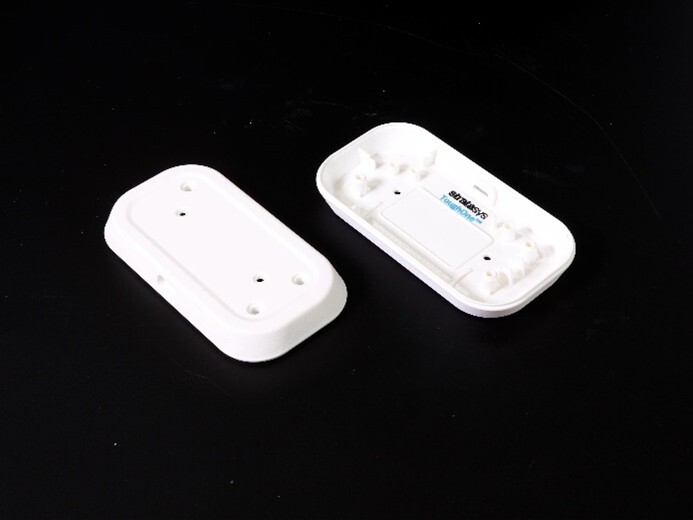 造形したスピーカーケース