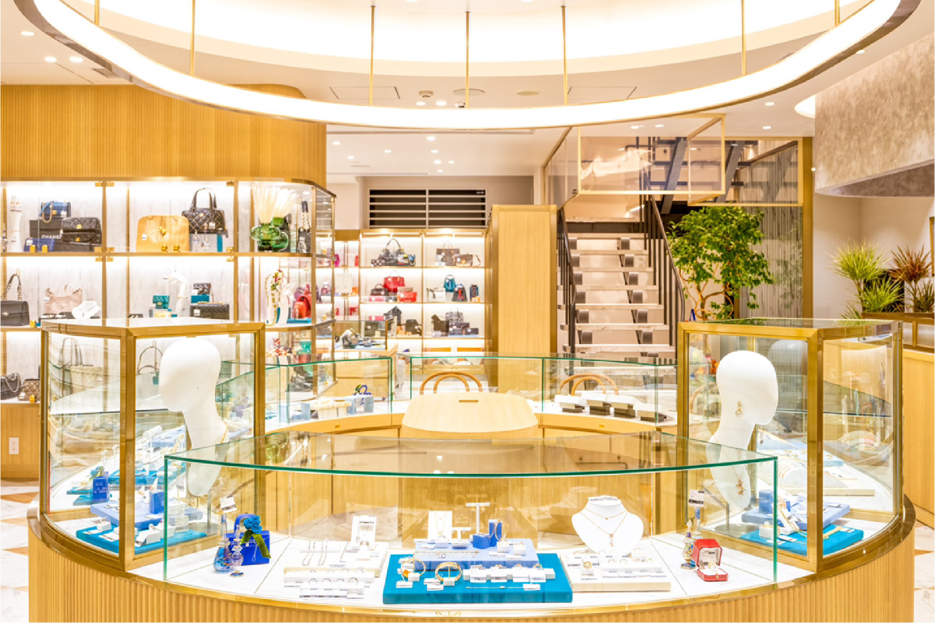 1階:バッグ&ジュエリーフロア