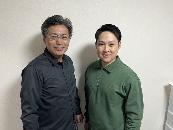 左：坂田代表　右：川邉