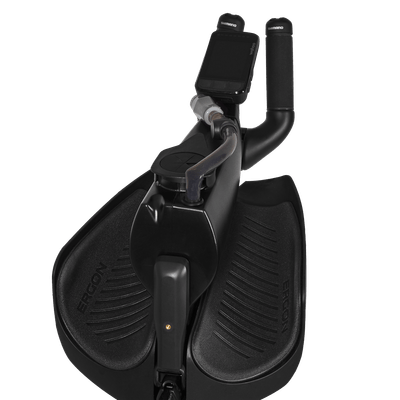Fuel 650。ドリンク、ジェル専用650mlハイドレーション。ストロー付き。
