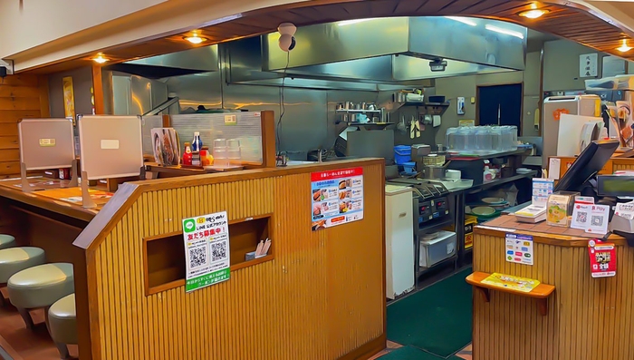 ８番らーめん玉島店｜店内