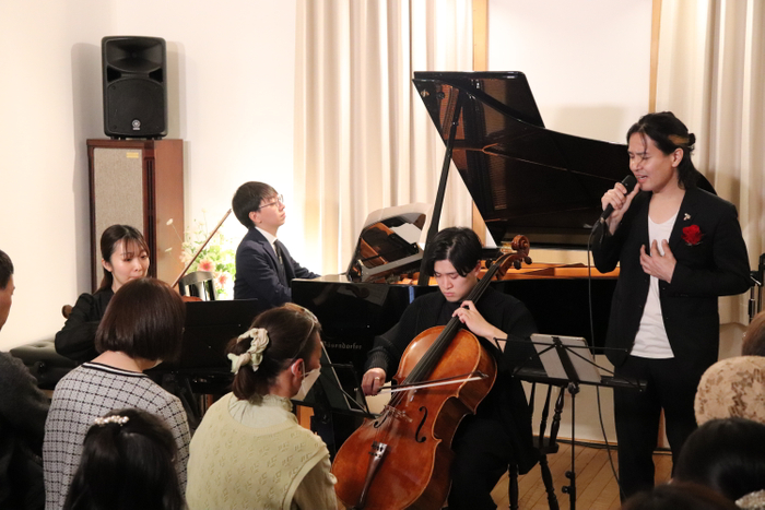 ピアノ、ヴァイオリン、チェロ三重奏とドートレトミシー　ボーカル　長尾匡祐とのコラボ