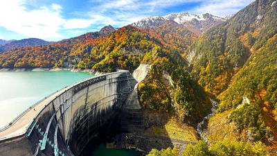 世界有数の山岳観光ルート 立山黒部アルペンルート、 黒部ダムの紅葉が見ごろに！ 深秋期限定のお得なきっぷも10月27日(金)より販売！