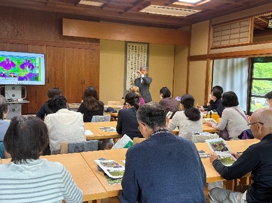 花菖蒲特別講座（昨年度の様子）