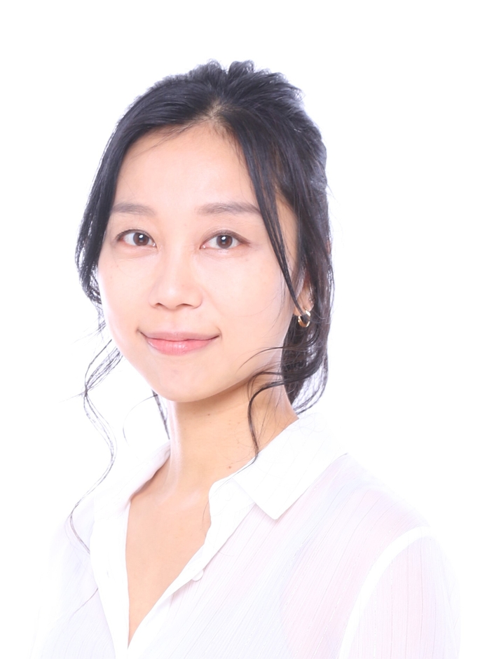 彩乃・ドゥヴァン