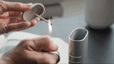 「UNKAI|雲海」火をつける様子