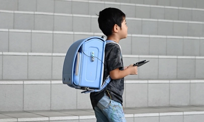 通学鞄は姿勢を変えるのか　共同研究を開始