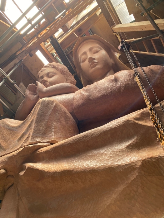 アトリエのマリア像