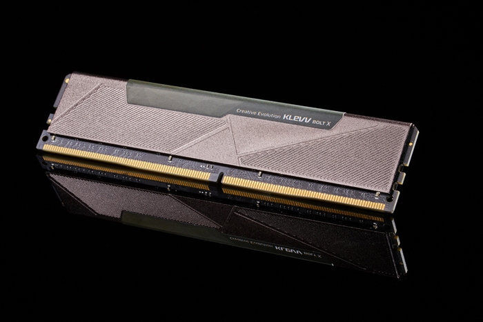 『KLEVV BOLT X』DDR4 (3)