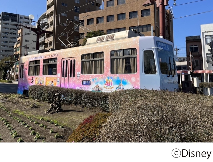 車体ラッピングデザイン(鹿児島市電)2