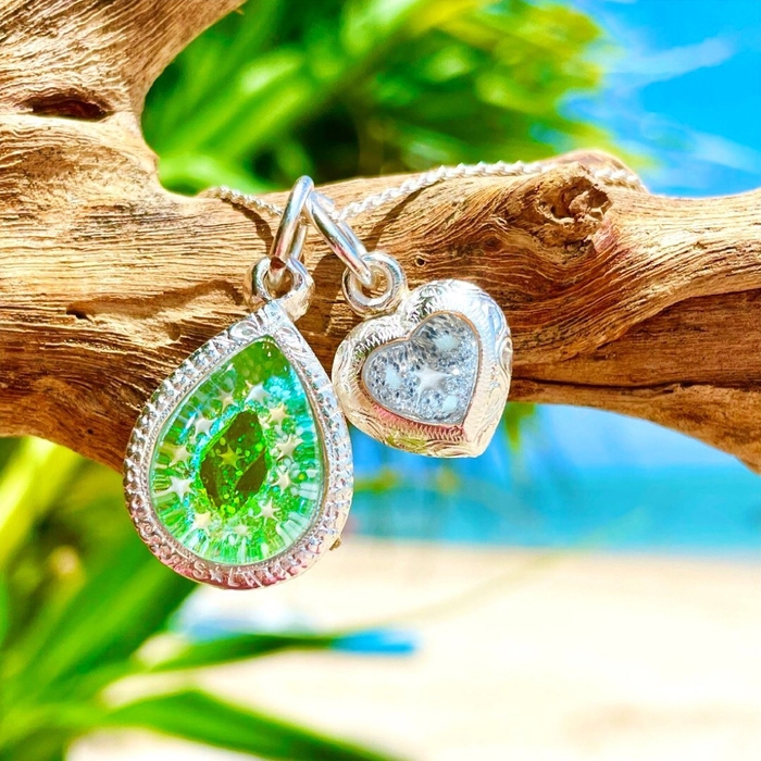 胸元に可愛さを!!