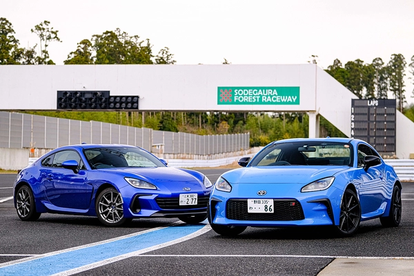 バラエティあふれるラインナップを揃えるおもしろレンタカーが トヨタ「GR86」とスバル新型「BRZ」をレンタル開始