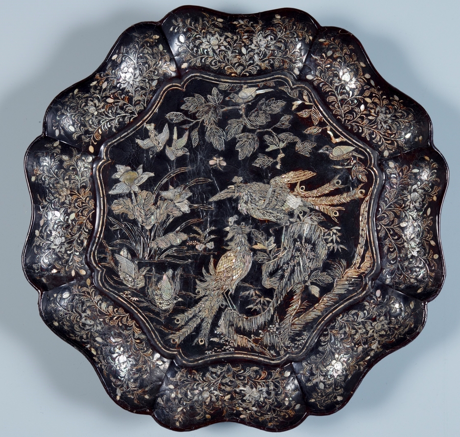 螺鈿水禽文輪花盆(らでんすいきんもんりんかぼん) 中国・明時代