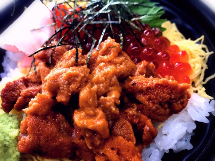 うにいくら丼