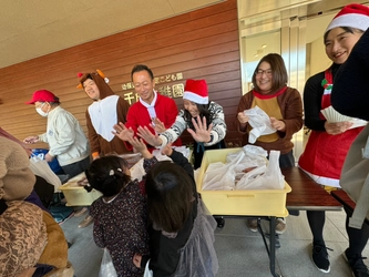 秋祭りの焼き芋と焼きそばがクリスマスのチキンに！ 地域企業がつなぐ3年目のこども食堂支援プロジェクト