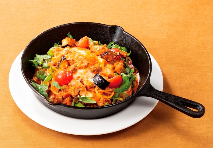 モッツァレラチーズとごろごろミートソースのスパゲティ