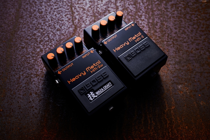 『HM-2W』(左)と「HM-2」