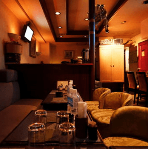 赤坂駅徒歩2分 Bar 轍 はレトロな雰囲気がお洒落なカラオケバー 駅近ドットコムで情報を公開中 Newscast