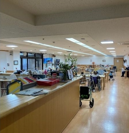 施設内-1