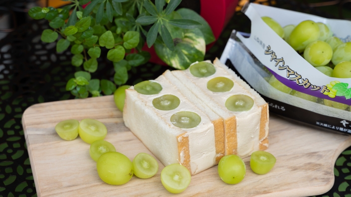 シャインマスカットフルーツケイク(2)