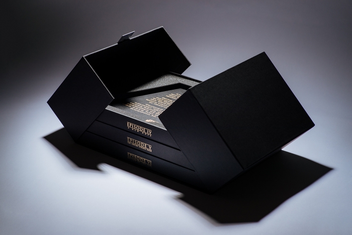 有田焼 オープニングクロール皿 (C)&(TM) Lucasfilm Ltd.