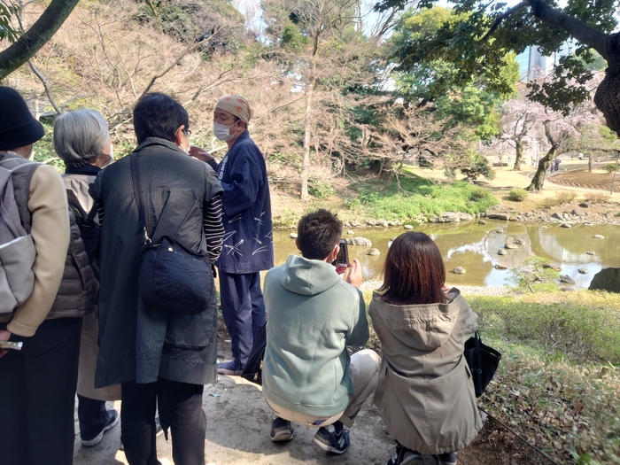 庭さんぽ(昨年度開催の様子)