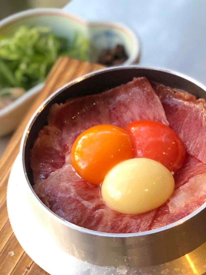 A5和牛焼肉店の本気を尽くした「釜炊き和牛TKG」