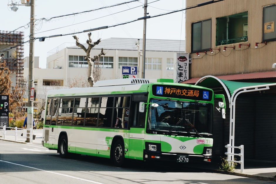 7系統を走る市バス