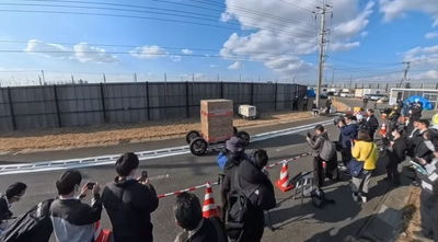 Cuebus株式会社「自動物流道路」実証実験レポート　 100m連続搬送・最大積載1tの自動搬送に成功