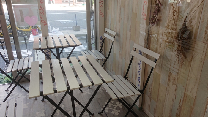 店内テーブル席