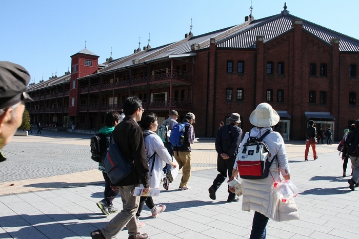 ウォーキングと会場