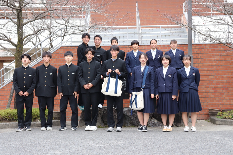 情報処理科3年生 14人