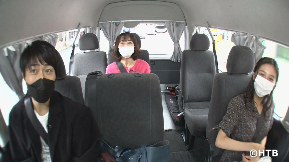 左から戸次重幸、高橋春花アナ、森唯菜アナ(C)HTB