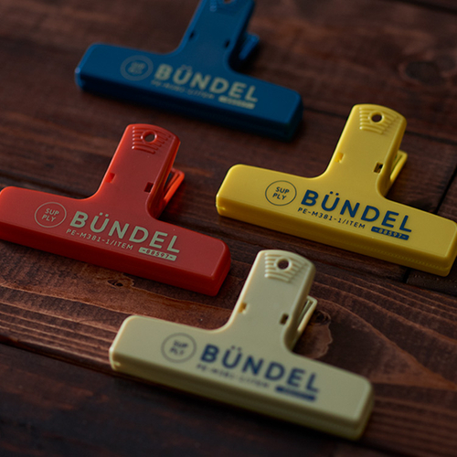 「クリップ Bundel 各種」価格：各98円／書類下げや裏紙メモなど、多様に使えるクリップ。
