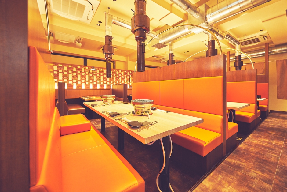 8名様までのテーブル席!2テーブルあるので団体利用OK!