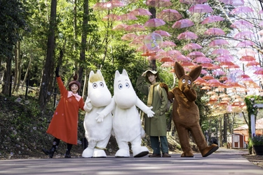 「ムーミン谷とアンブレラ」2026年4月11日（土）スタート！『ムーミン谷の彗星』をテーマにしたアンブレラスカイとライトアップ開催！今しか手に入らないグッズや期間限定メニューが盛りだくさん！