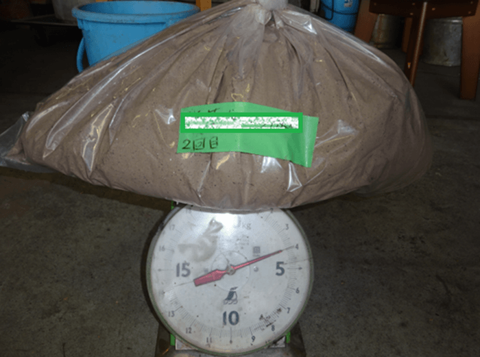 　8㎏のセラミックを回収