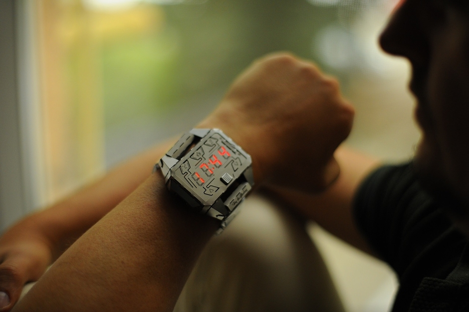 赤く輝く数字がポイント