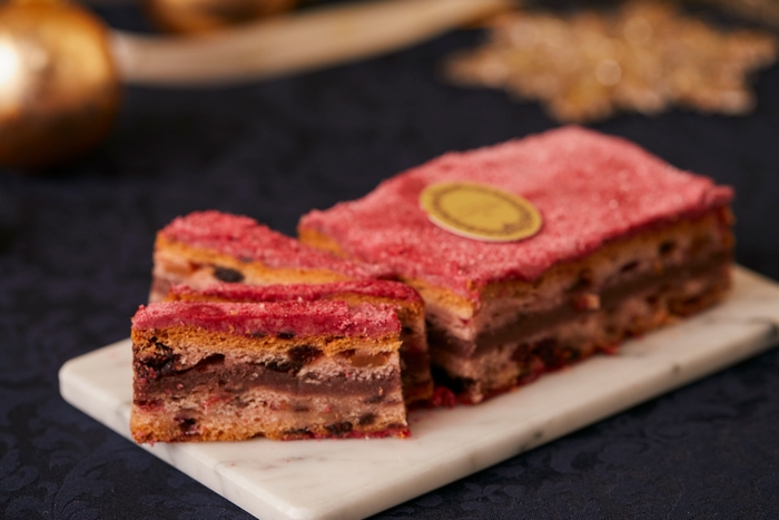 <ラデュレ>シュトーレン・イスパハン