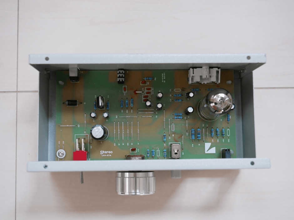 真空管FMチューナーキット『LXV-OT8』が、 stereo編 ONTOMO MOOK