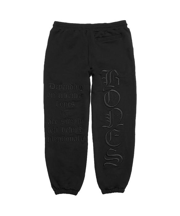 【BlackLetter】Rear Embroidery Cross Sweat Pants(ブラック)