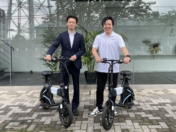 写真左:日祐/地区宅便 代表取締役社長 河合 秀治 写真右:glafit 代表取締役社長CEO鳴海 禎造