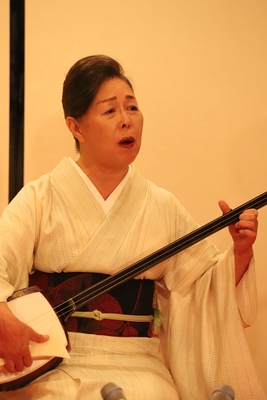 喜味家たまご(三味線放談) 撮影:宮岡里英