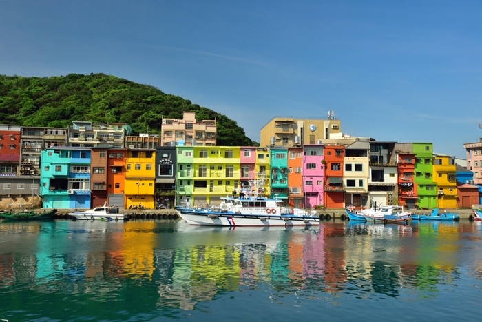 正濱漁港カラフルな家たち